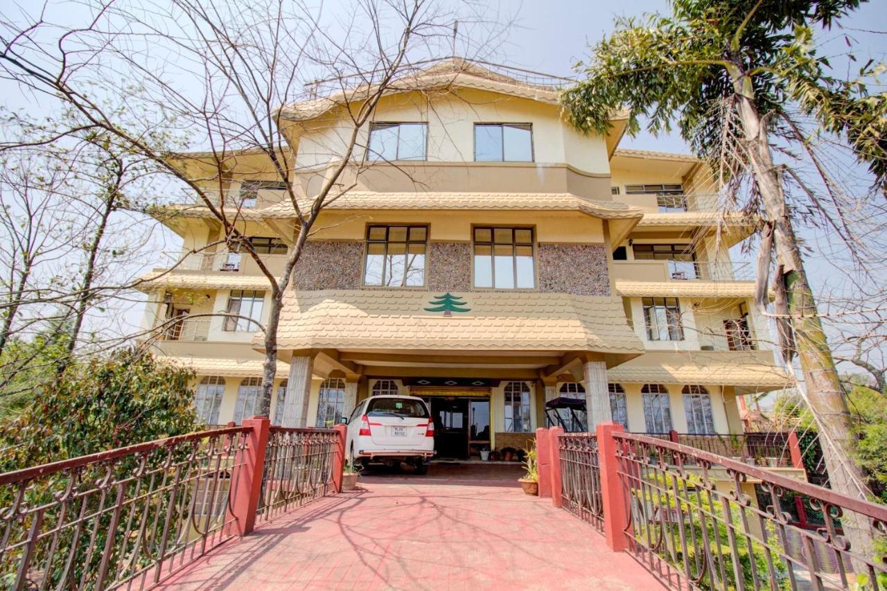 Capital O 79144 Coniferous Resort 체라푼지 외부 사진