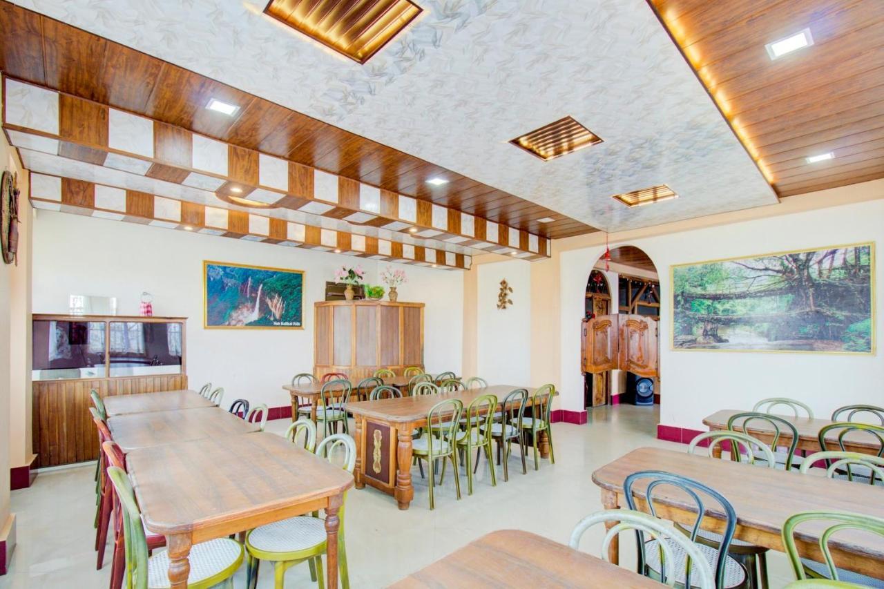 Capital O 79144 Coniferous Resort 체라푼지 외부 사진